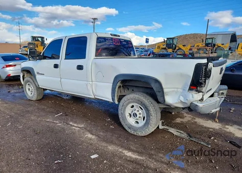 2005 GMC Sierra C2500 Heavy Duty из США, поврежденный, VIN 1GTHC23245F883494